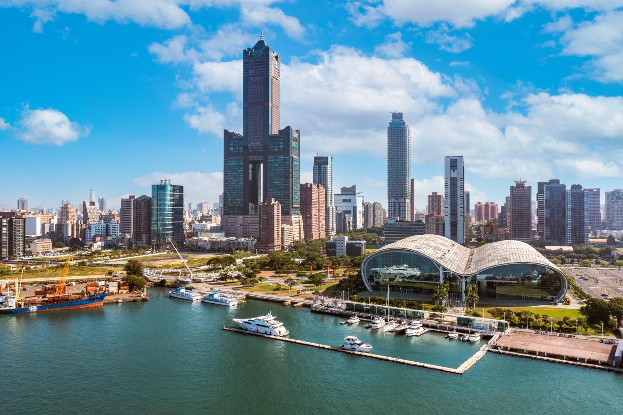 Intercontinental Kaohsiung By Ihg Hotell Exteriör bild Kaohsiung